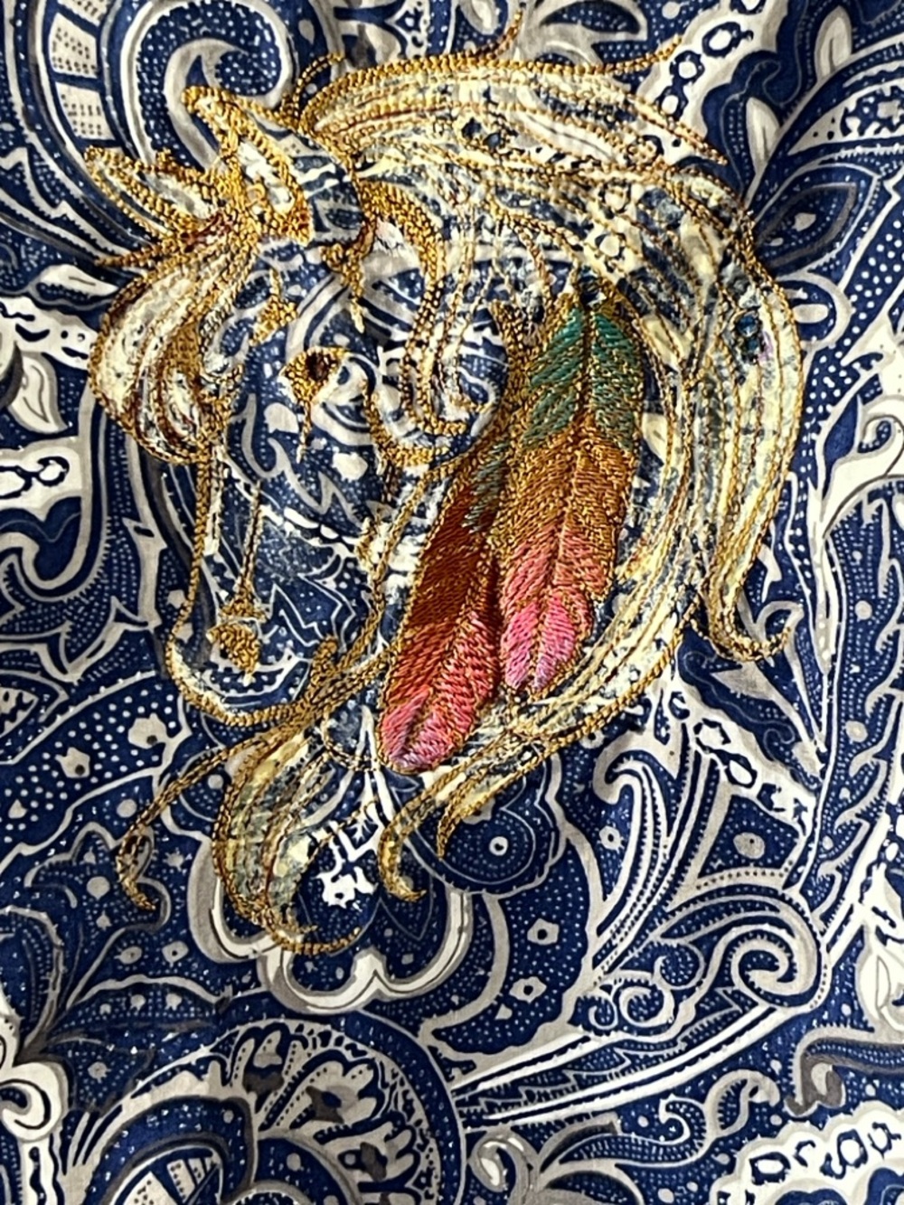 Valor Limited Ed Embroidered Horse on back RARE SNAP Button Paisley El General